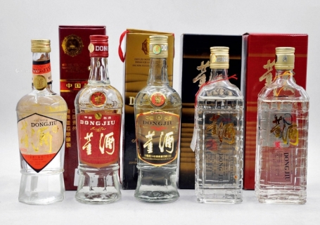 廊坊回收红董褐董白董3款90年代的老董酒分别多少钱一瓶，各自介绍与特点分析