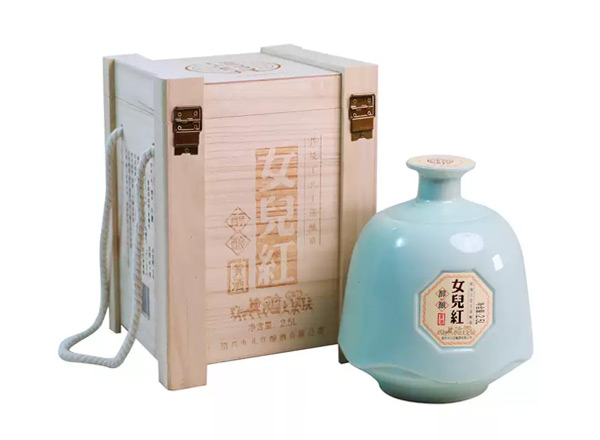 廊坊回收绍兴女儿红黄酒醇酿花雕酒木质礼盒2.5L坛装黄酒